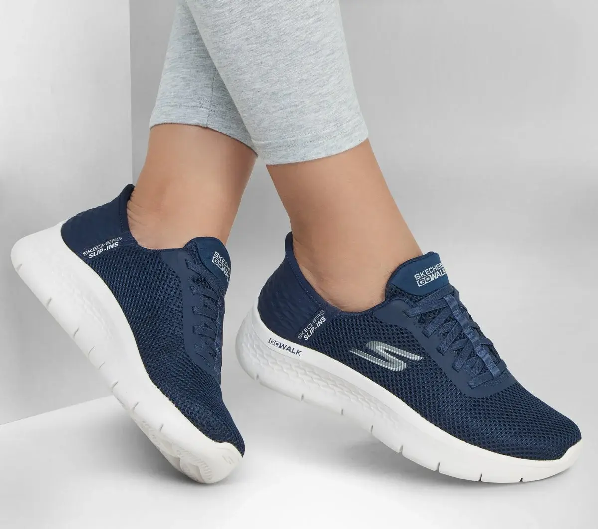 Skechers Slipper: GO WALK Flex – Großer Auftritt