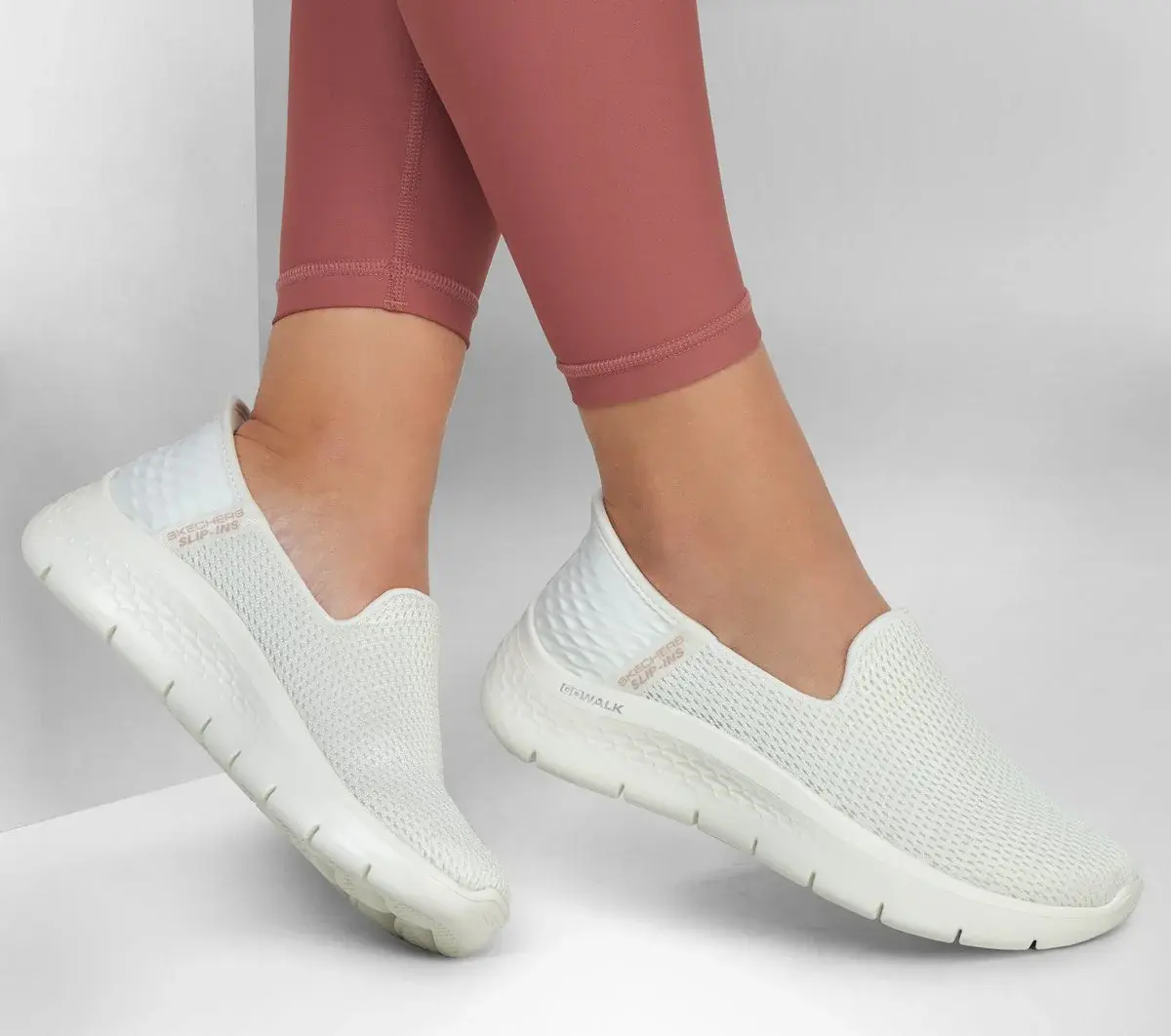 Skechers Slipper: GO WALK Flex – Relish